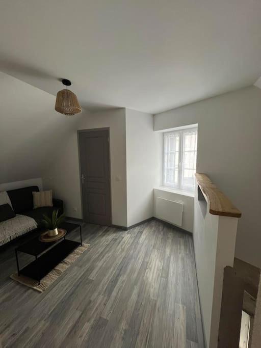 Charmante Maison De Bourg Cosy Acces Wifi Sepmes Buitenkant foto